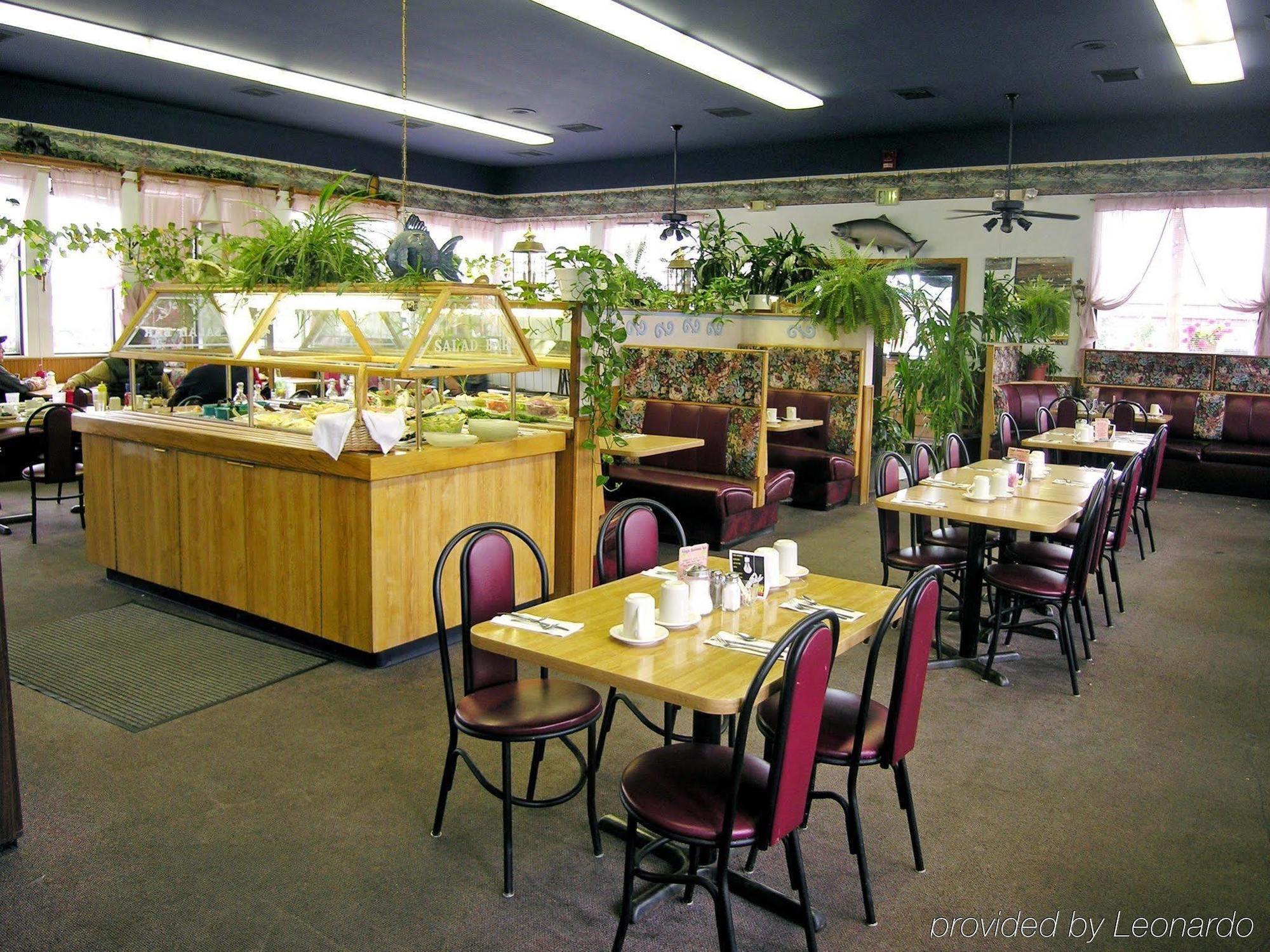 Best Western King Salmon Inn Солдотна Ресторан фото